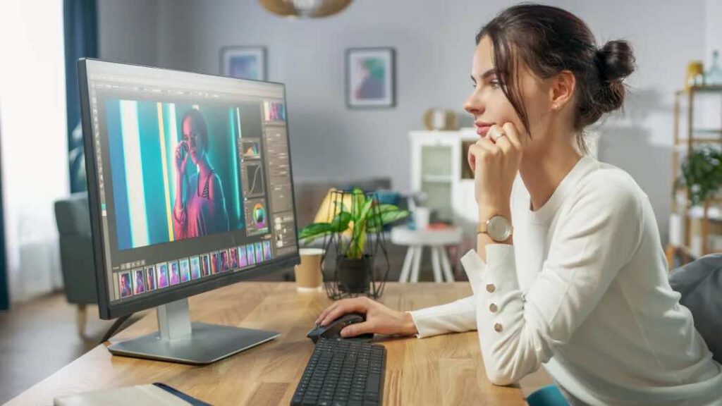 woman-desk-abart-pro-1024x576.jpeg